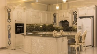 آشپزخانه با کابینت ممبران سفید