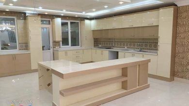 آشپزخانه مدرن با کابینت شکلاتی