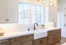 کابینت نئو کلاسیک سفید و چوبی